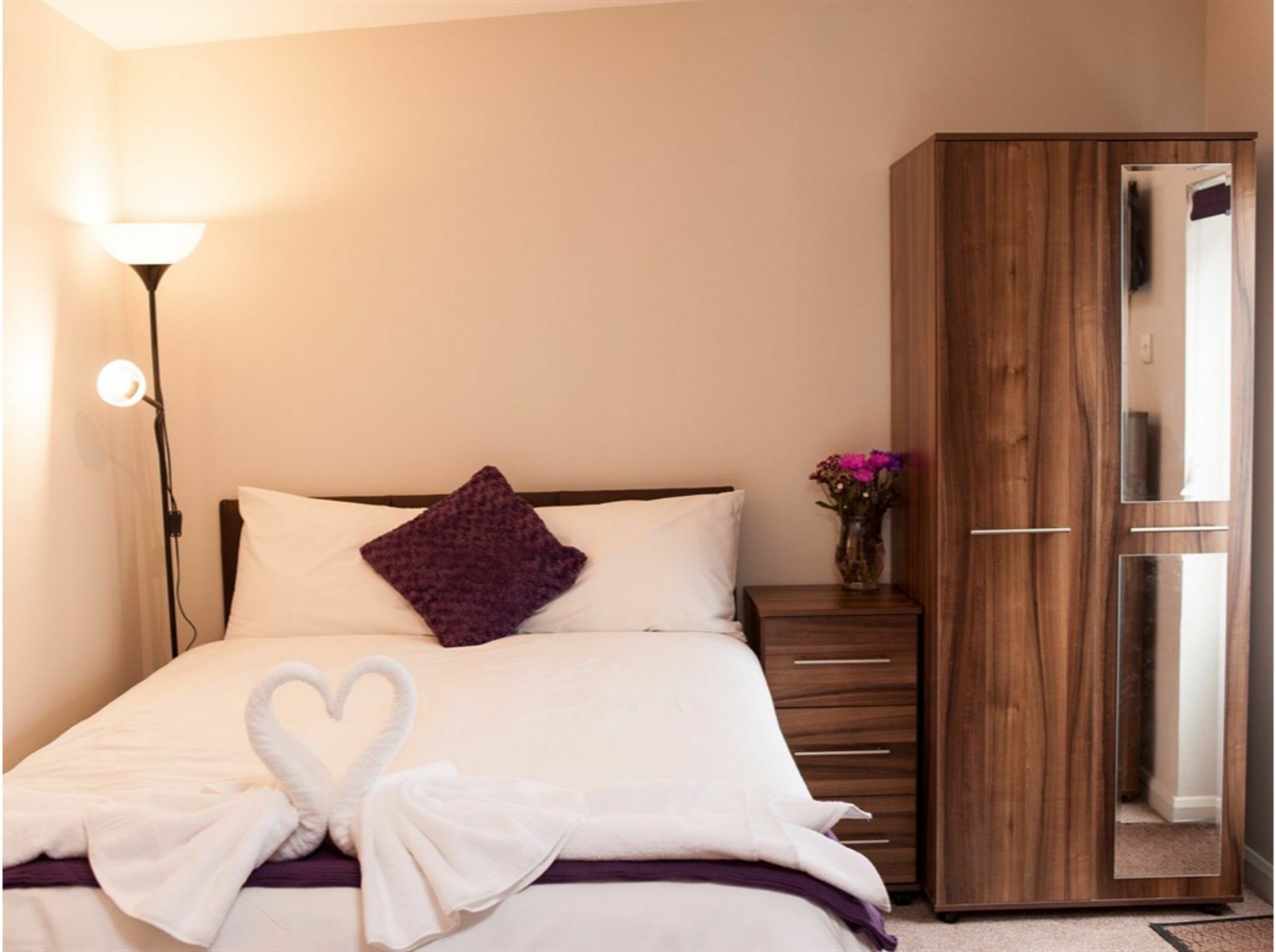 Vision Suites Harrow Bagian luar foto